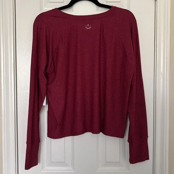 NWT Beyond Yoga Women's Burgundy Long Sleeve Top (M) - Picture 6 of 11